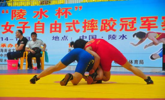 2014年全国女子自由式摔跤冠军赛陵水开赛 _